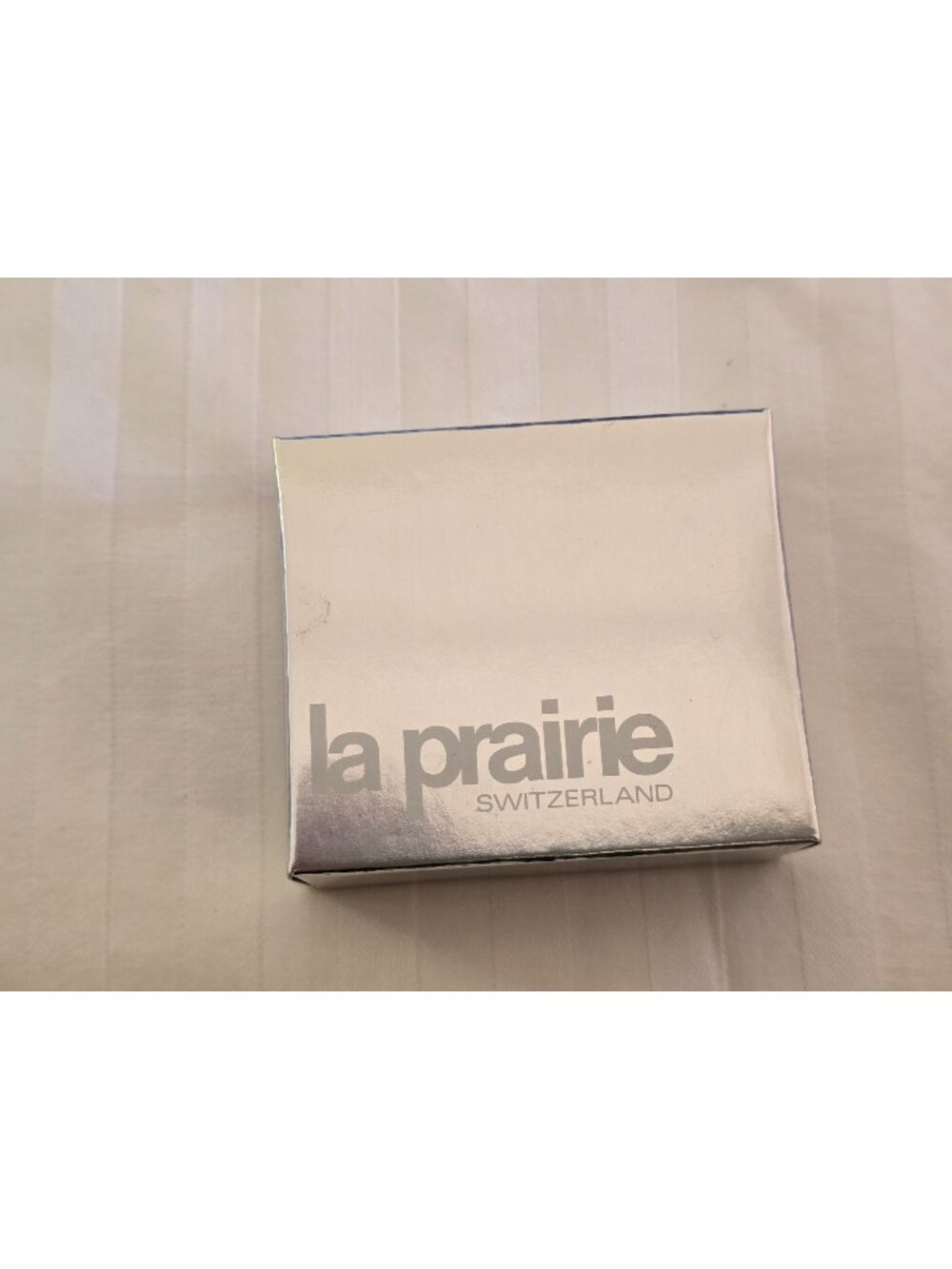 La Prairie Base for Foundation Pot, Brush, and Sponge
